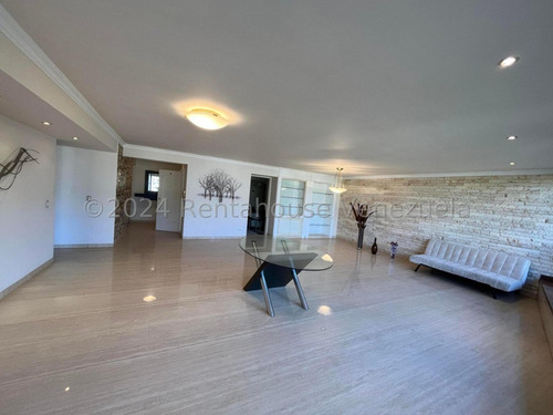 Alquiler De Elegante Apartamento En Colinas De Valle Arriba / Cl. Mls-24-21087