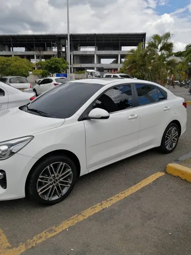 Kia Rio 1.4 Zenith Hb 5 p