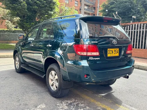 Toyota Fortuner 4.0 Sr5