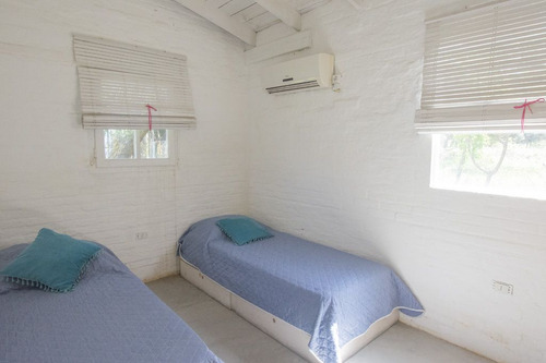 Casa En Venta De 3 Dormitorios En Montoya (ref: Est-387)