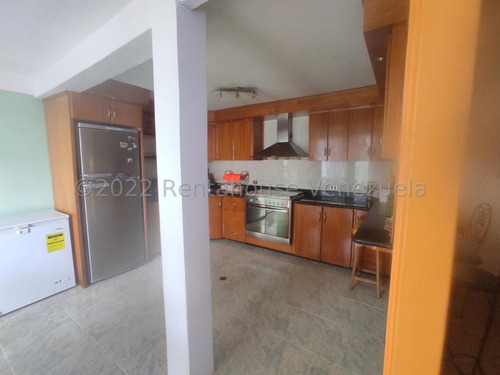 Rent-a-house Vende Bellísima Casa, Conectado A Pozo De Agua, Res. Villas Apamate, Maracay, Estado Aragua, 25-14387 Gf