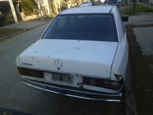  Mercedes Benz 1980  2 X 1