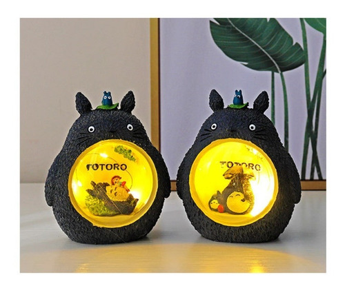 Imagen 3 de 8 de Adorno De Mesa De Resina Con Led Totoro Ghibli