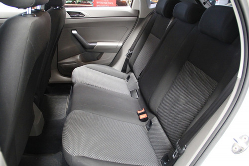 Imagem 8 de 14 de Volkswagen Polo 1.6 Msi Total Flex Manual