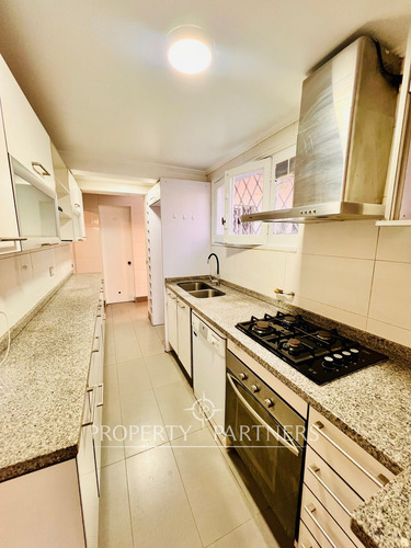 Hermosa Casa En Exclusivo Barrio, Se Arrienda En Ñ...