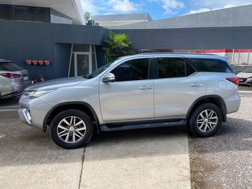 Toyota Sw4 4x4 Srx 2.8 Tdi 6 A/t 7a - 2016