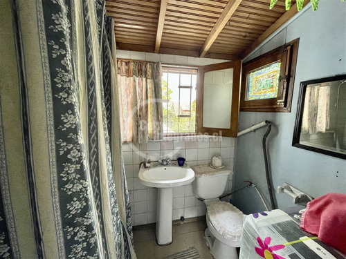 Casa En Venta De 4 Dorm. En Macul