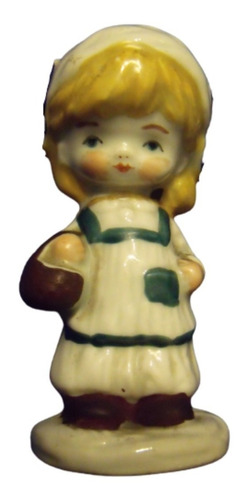 Adornos Miniaturas Dama Antigua Y Niña Con Canasta -ceramica