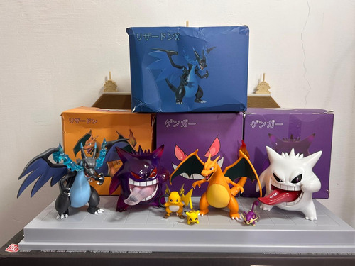 Pokémon World Scale Charizard Shiny Nintendo 1/20 (Usado)
