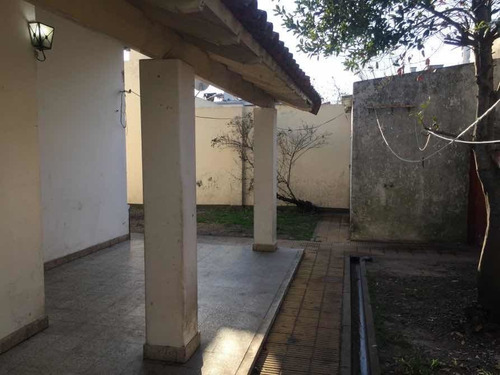 Imagen 13 de 14 de Chalet A Pocas Cuadras De Estación