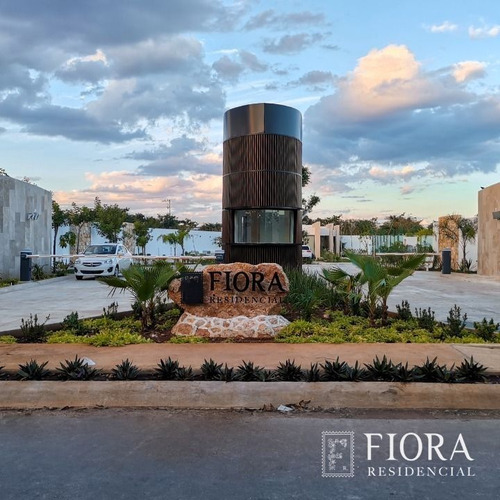 Terreno En Venta En Fiora Residencial Cholul Listo Para Construir