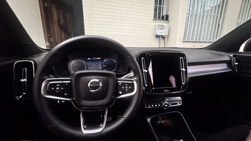 Volvo XC40 1.5 T5 R-design Recharge (plug-in) 5p Hibrido