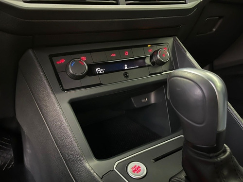 Imagem 13 de 15 de Volkswagen Nivus 2021 1.0 Highline 200 Tsi Aut. 5p 6 Marchas