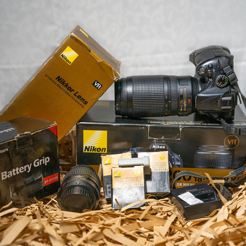 Combo Nikon D5200 +lente Nikkor Af-p 70-300 F/4.5-5.6e Ed Vr
