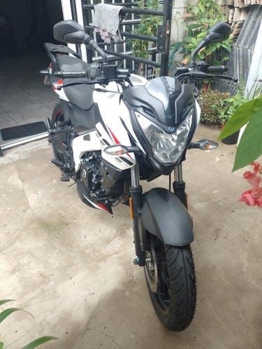 Ns 200
