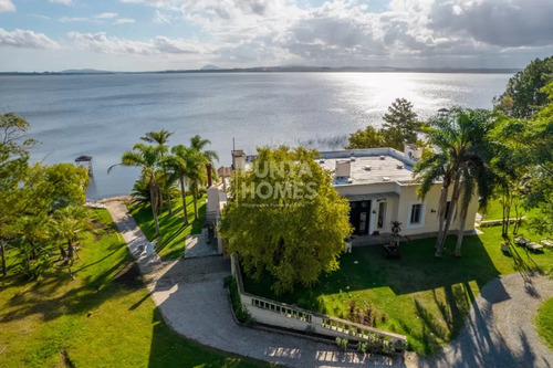 Venta De Residencia De 7 Dormitorios En Laguna Del Sauce, Punta Del Este