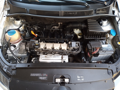 Imagen 9 de 12 de Volkswagen Suran 2015 Comfortline 1.6n