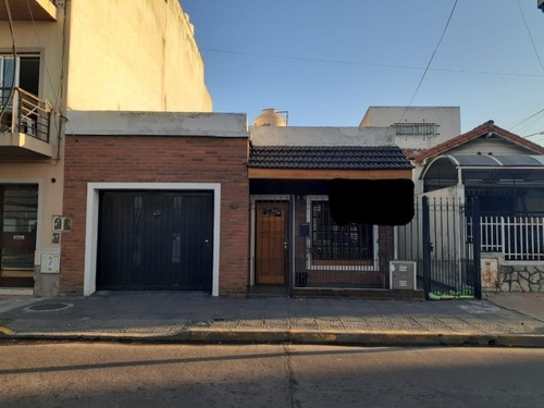 Imagen 1 de 13 de Casa En Venta En Ramos Mejia Sur