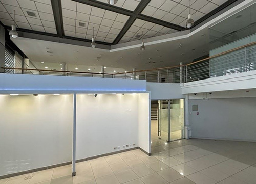 Local En Arriendo San Diego Con Ñuble 1.000m2