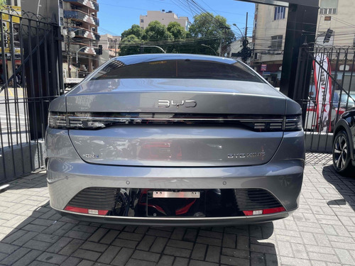 BYD King 1.5 DM-I PHEV GL AUTOMÁTICO