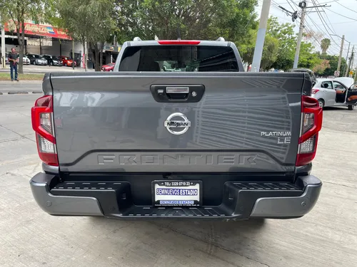 Nissan Frontier Platinium