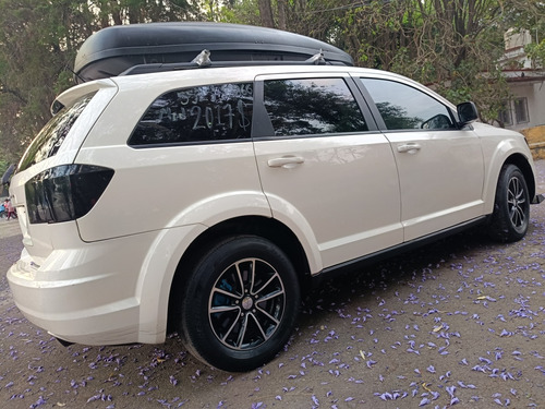 Dodge Journey 2.4 Se 7 Pasajeros At