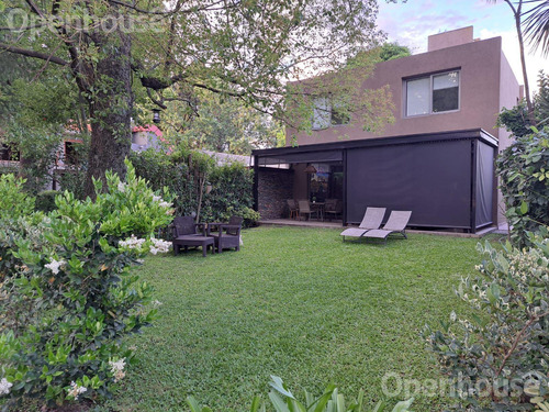 Casa Minimalista En El Hermoso Barrio De Los Alamos!!