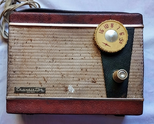 Radio Antigua Transistor Sin Funcionar De Colección