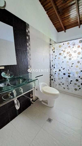 Imagen 9 de 15 de Se Vende Casa Urb Villa Jardin- Tipuro