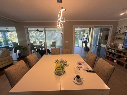 Casa En Venta En Saint Thomas Norte, Canning Con Lote Doble