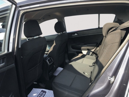 Imagen 12 de 13 de Kia Sportage 2.0 Lx 2wd Ac 6mt 5p 2018