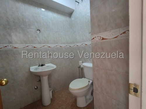 Apartamento En Andrés Bello 25-16098 Ir