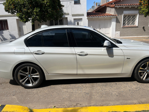 BMW Serie 3 3.0 330i Sedan Sport Line 252cv