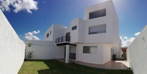 Preciosa, Cumbres Del Lago, 4 Recamaras, Cto Serv, T.340 M2