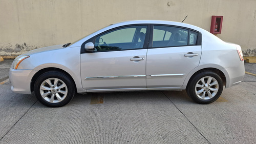 Nissan Sentra 2.0 Emotion 6vel Ee Mt
