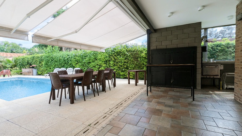 Venta Casa 350 M² Country San Carlos Lote Central 850 M² Pileta Parrilla
