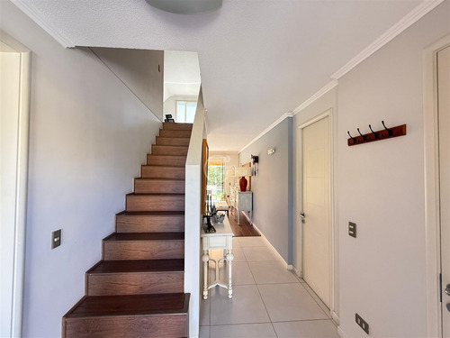 Casa Enaco En Venta De 4 Dorm. En Lo Barnechea
