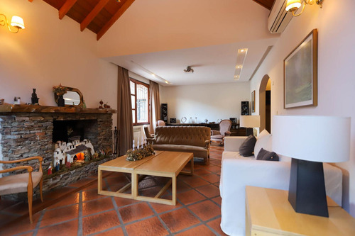 Casa En El Palomar