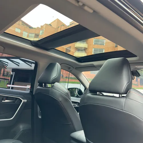 Toyota RAV4 2.5L X-Road 4X4