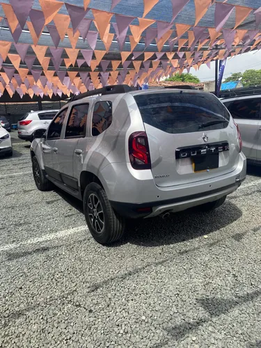 Renault Duster DYNAMIQUE/INTENS MT 1600CC 4X2