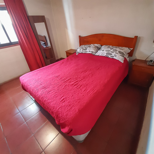 Casa Con Seis Piezas Y Estilo En Comuna De La Granja