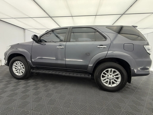 Toyota Fortuner 2.7L 4X4 At