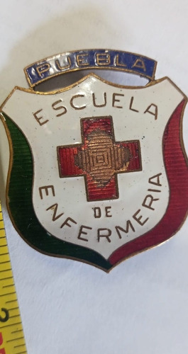 1 Insignia Esmaltada Escuela Enfermeria Cruz Roja Puebla (c