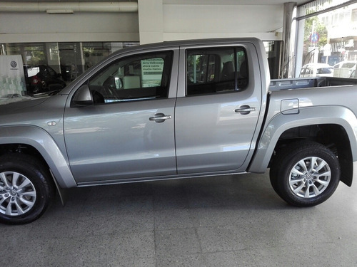 Imagen 2 de 12 de Volkswagen Amarok Confortline 3.0 V6 2022
