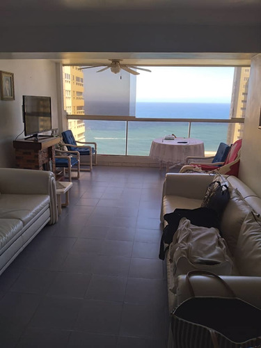 Imagen 2 de 14 de Apartamento Res Los Delfines Ii Catia La Mar La Guaira