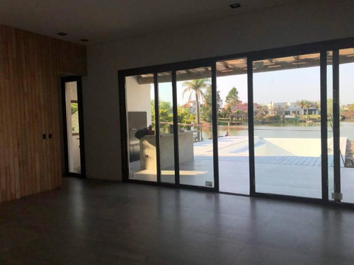 Imagen 19 de 21 de Casa Al Lago En Los Castores