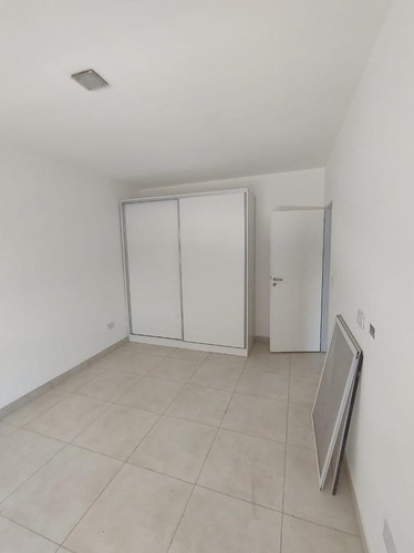 Imagen 9 de 14 de Departamento Con 2 Dormitorios En P.a Y Local Comercial P.b