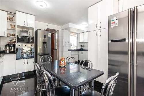 Imagen 4 de 15 de Casa En Venta De 4 Dorm. En Las Condes