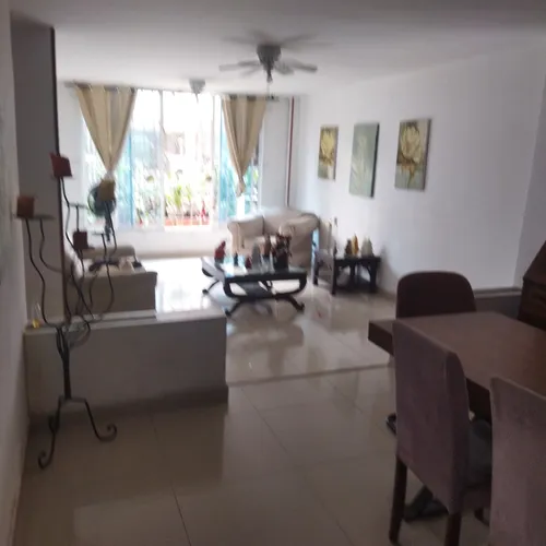 Casa Grande Y Moderna