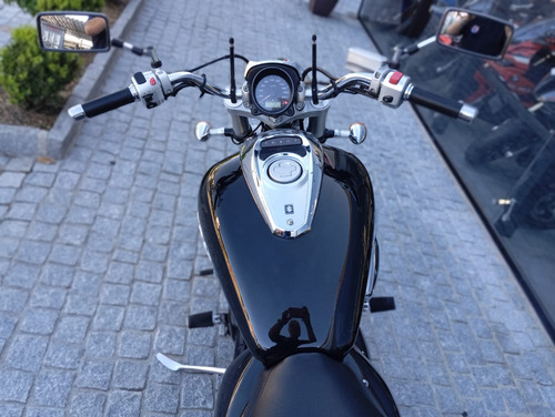 Suzuki Boulevard M800 Custom